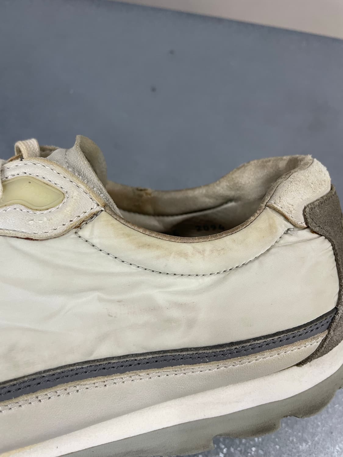 프라다 화이트 스니커즈 8 상품이미지10