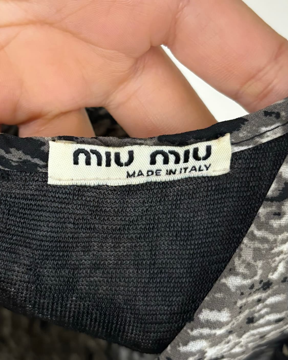 미우 미우 블랙 앤 화이트 레이프 슬리브리스 원피스 상품이미지7