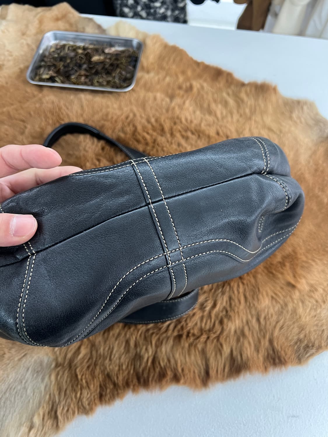 올드 코치 레더 핸드백 상품이미지7