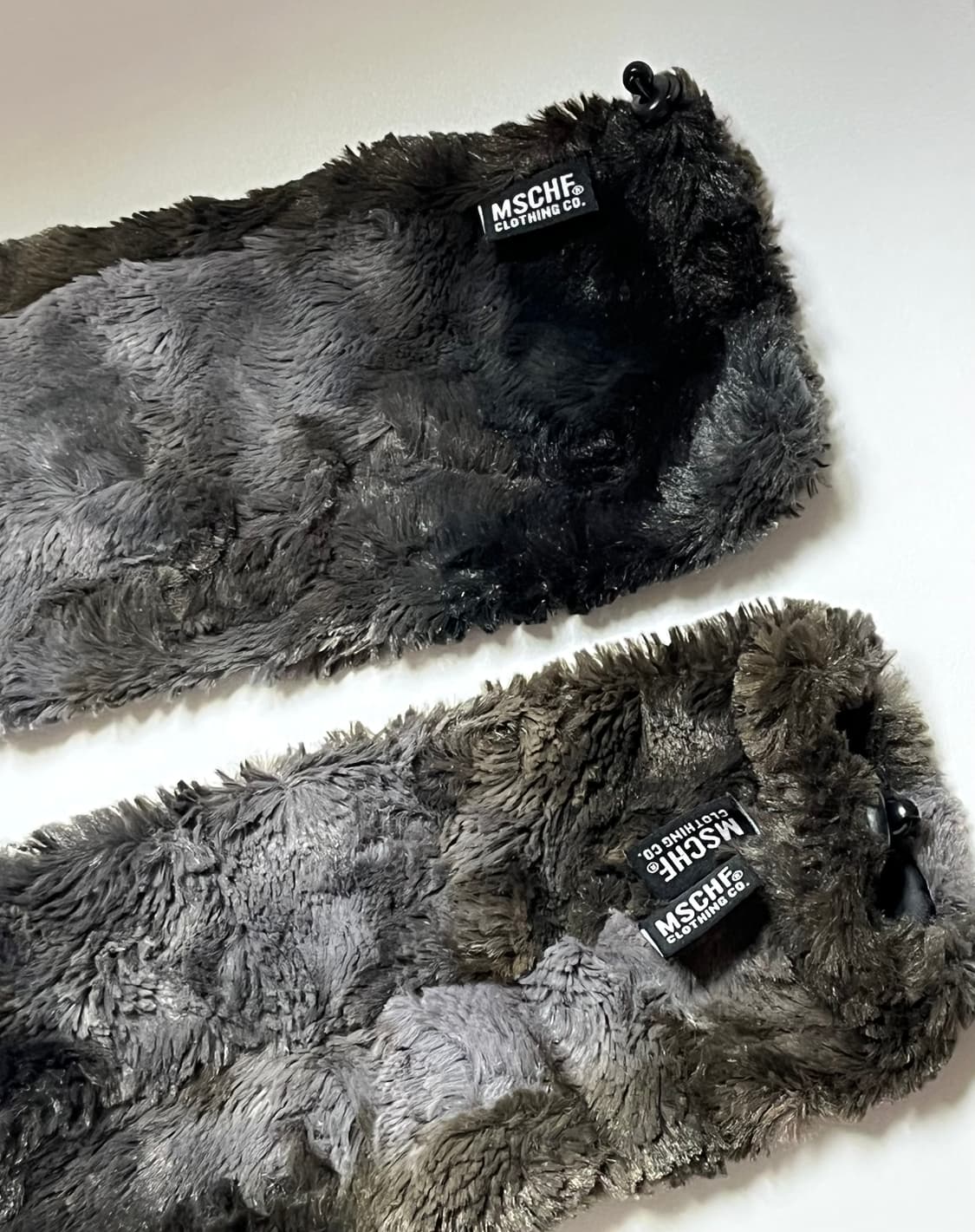 MSCHF faux fur hand warmer 상품이미지2