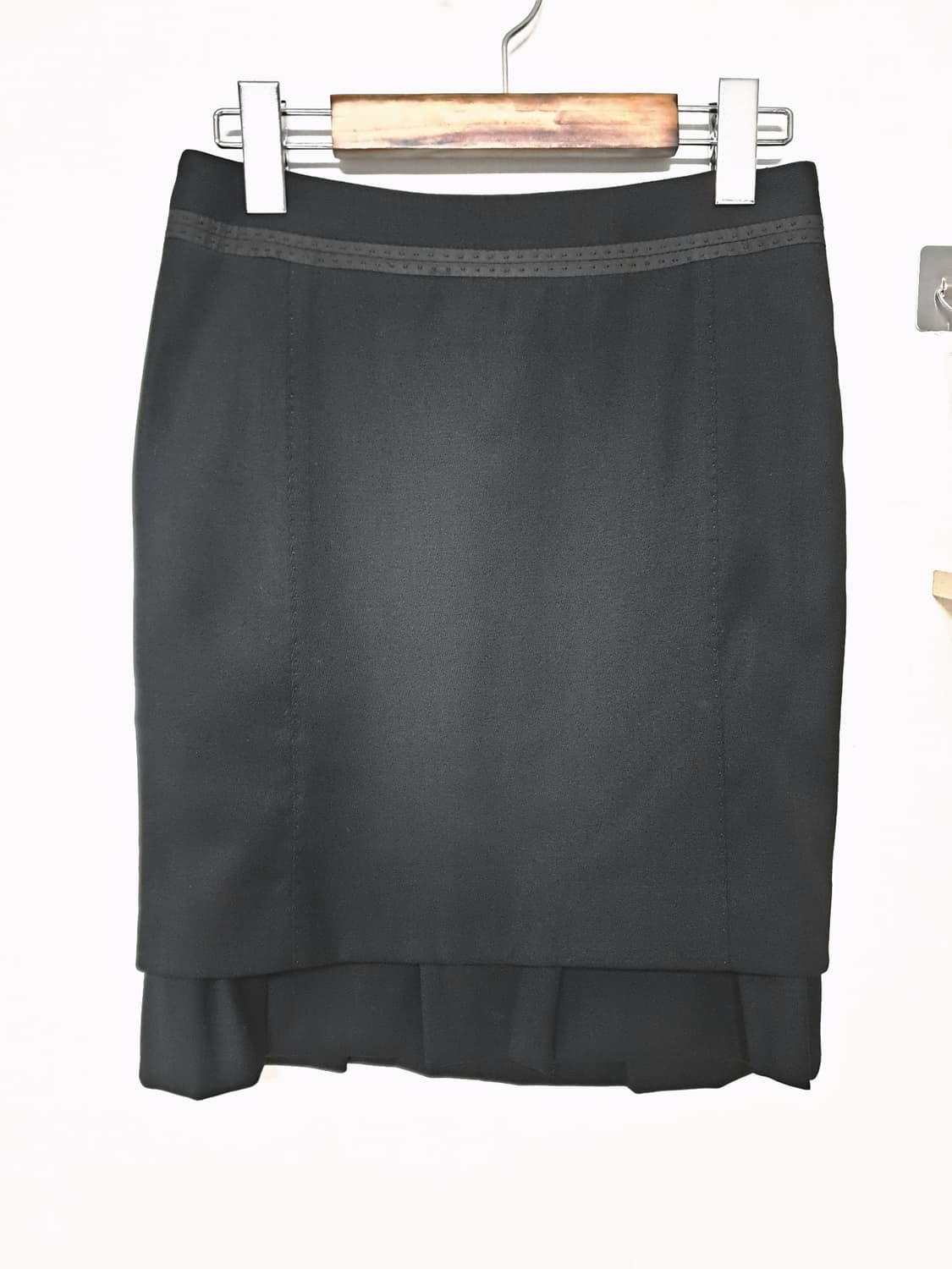 한섬 오즈세컨 밑단플리츠 모 미니스커트 블랙 상품이미지7