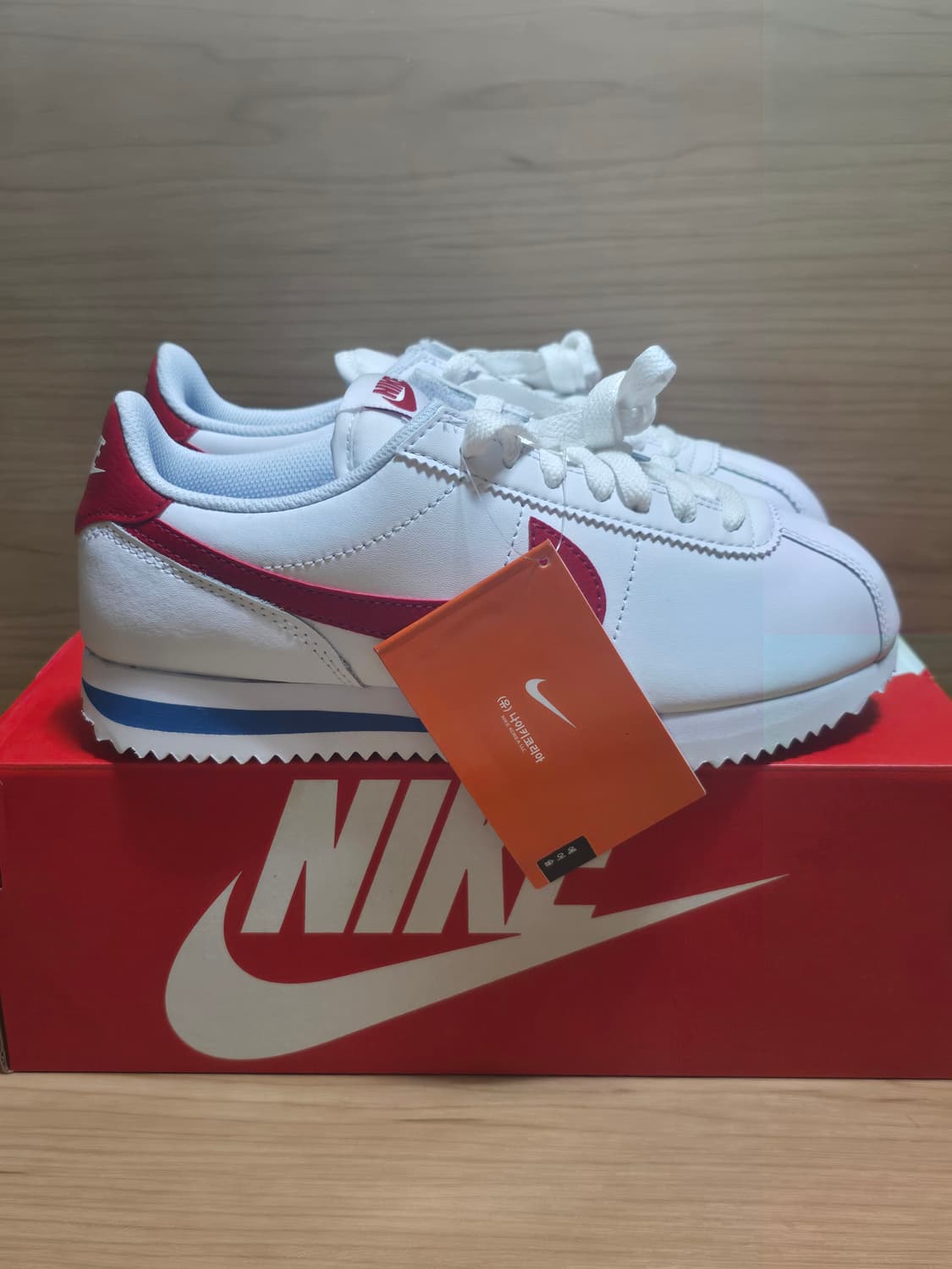 새제품)나이키 우먼 코르테즈 바사티레드 팝니다. 상품이미지5