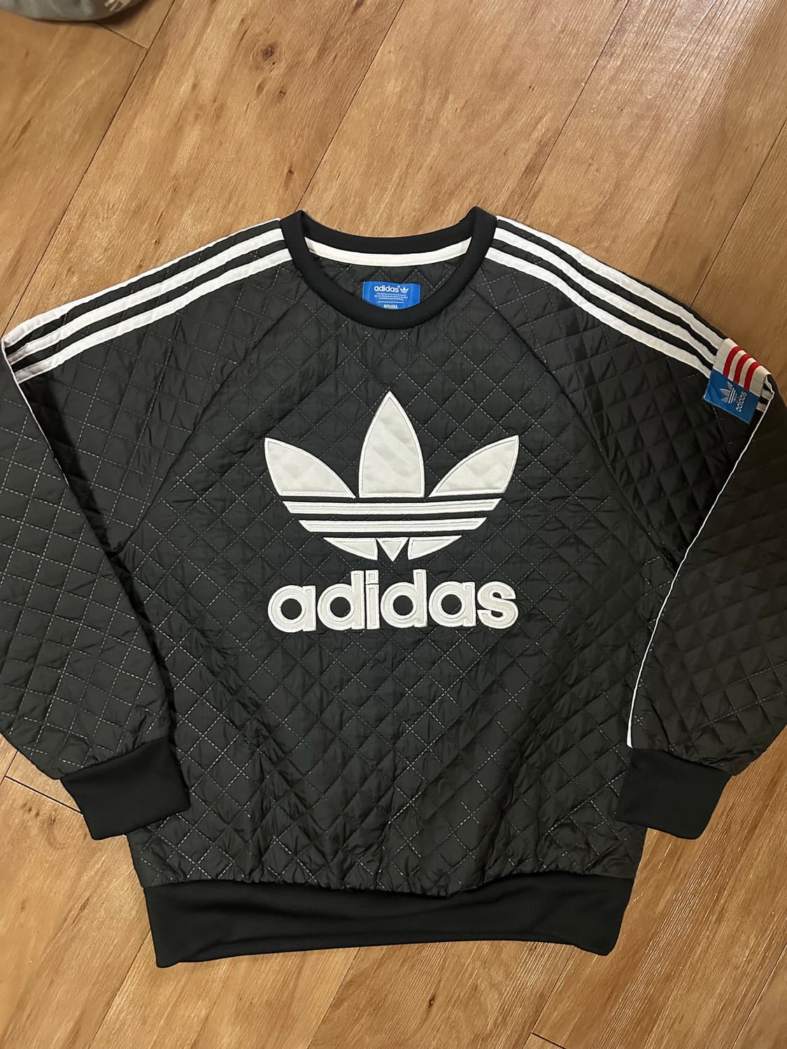 아디다스 퀼팅 트레포일 맨투맨 095 판매 상품이미지1