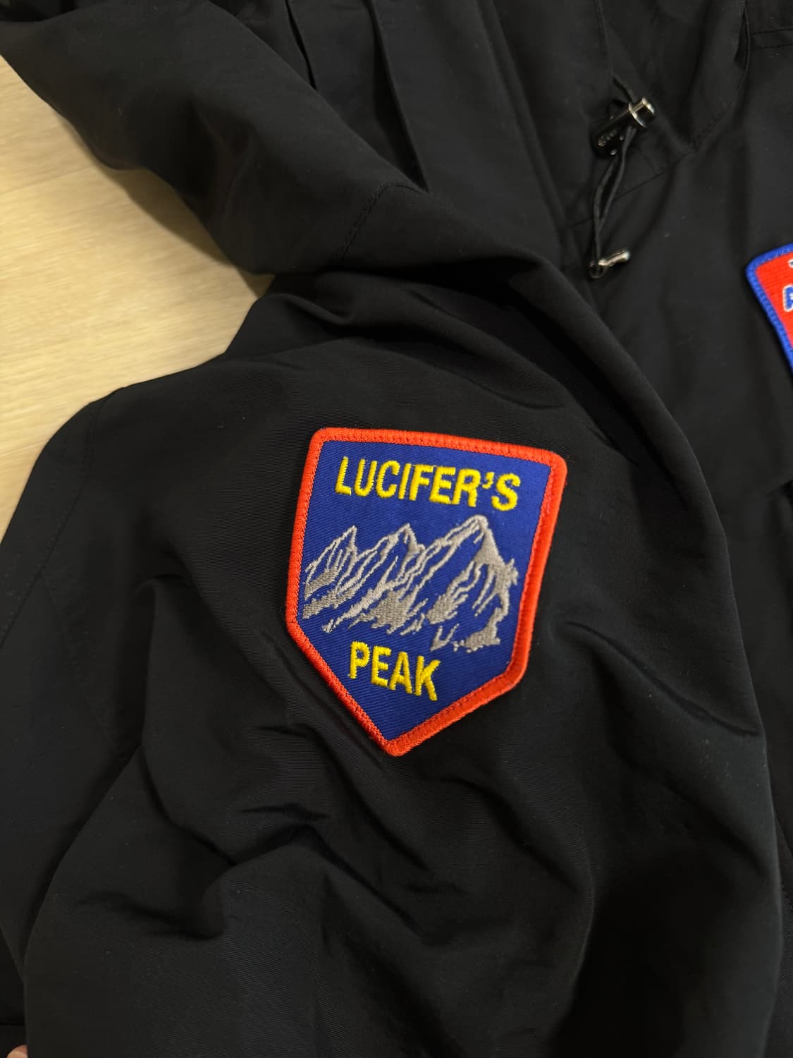 FUCT 퍽트 마운틴 파카 카켓 블랙 XL 상품이미지4