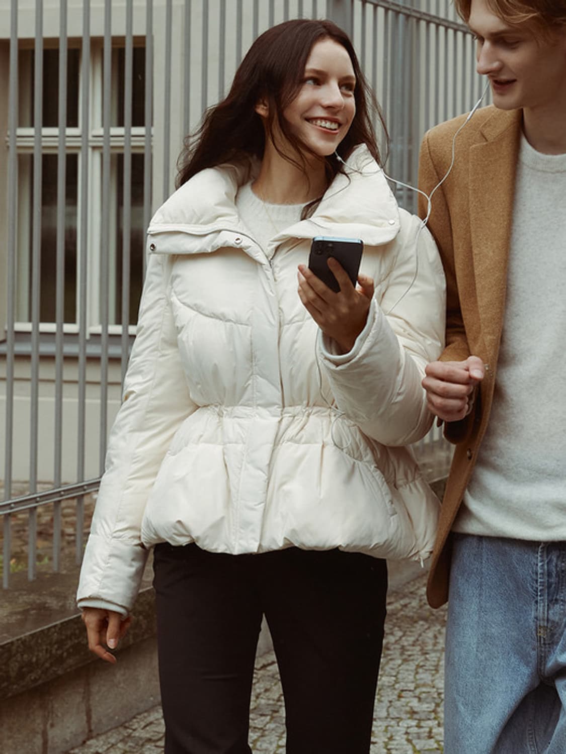 브라이드앤유 자밀라 구스 다운 숏 자켓 크림 상품이미지1