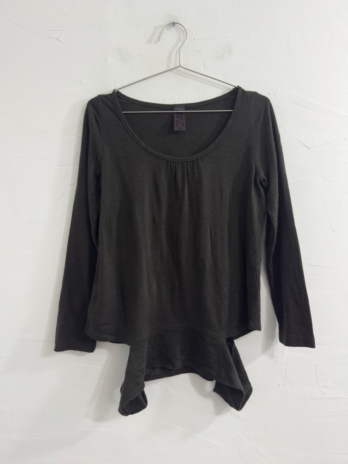 cut-out design top 상품이미지1