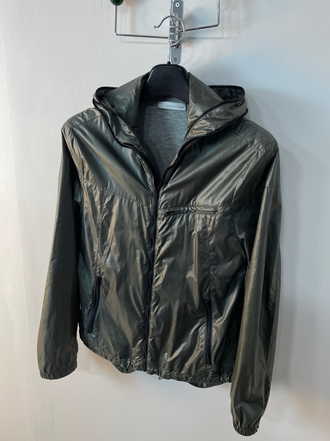 솔리드 옴므 글로시 풀 집업 바람막이  상품이미지5