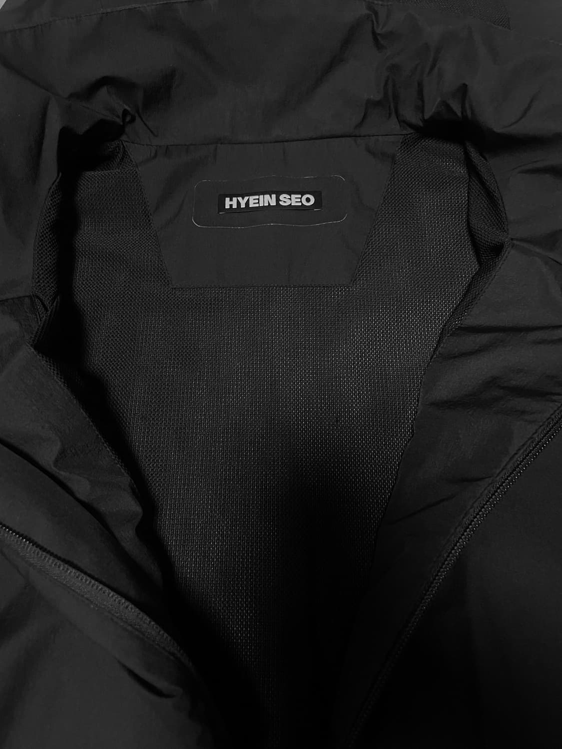 Hyein Seo 혜인서 바람막이 상품이미지4