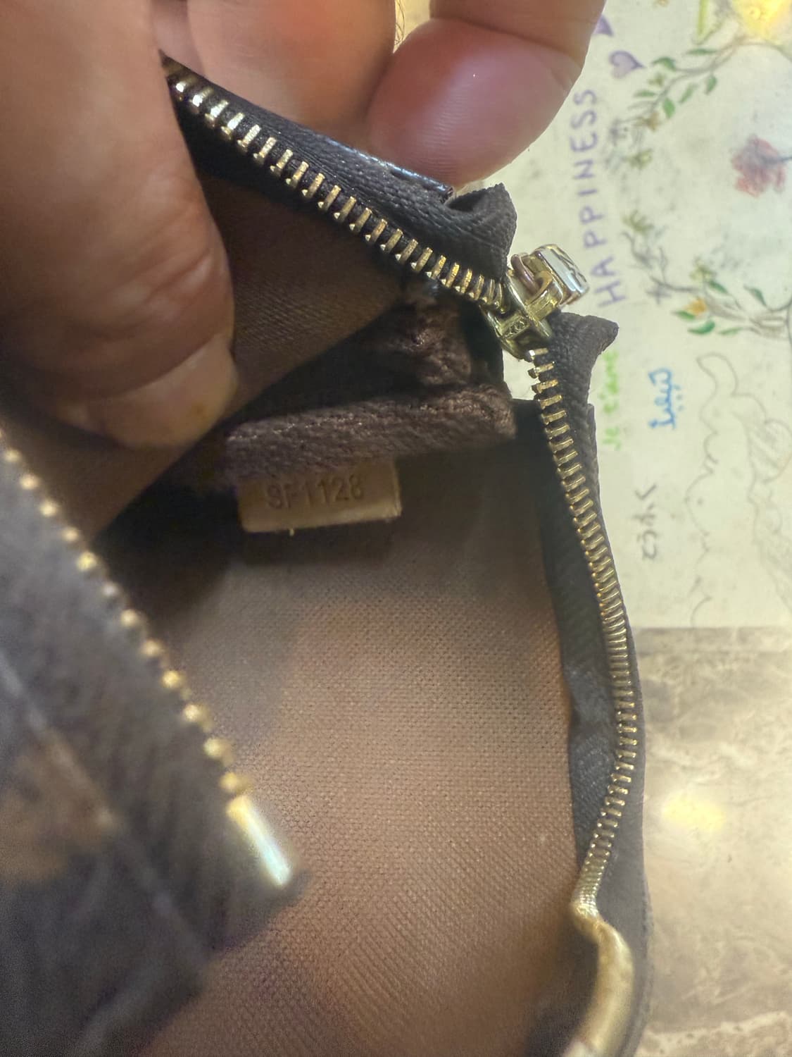 정품 루이비통 미니 포쉐트 악세수아 팝니다 상품이미지7