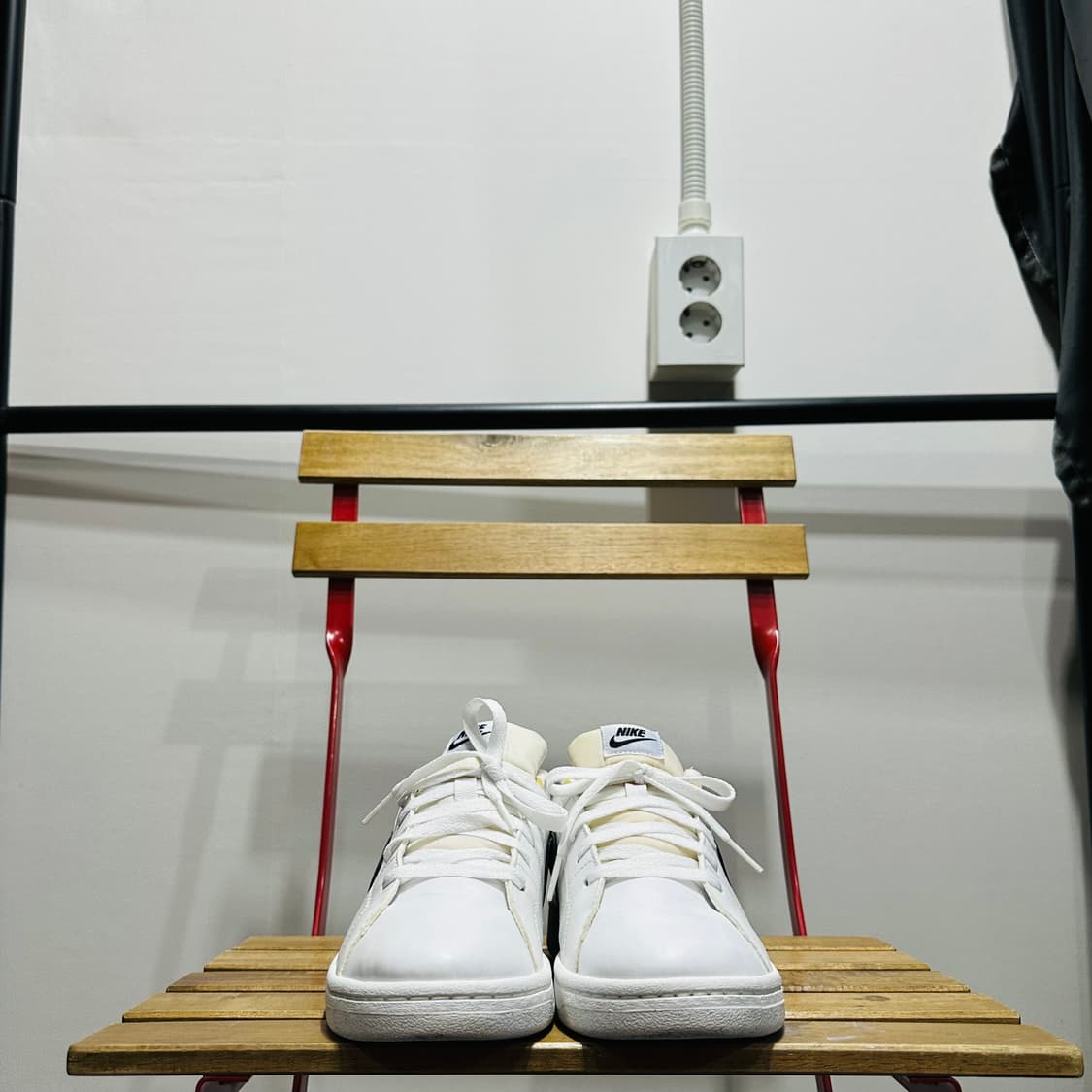 250) 나이키 운동화 남녀 공용 신발 코트 로얄 화이트 블랙 스우시 상품이미지2