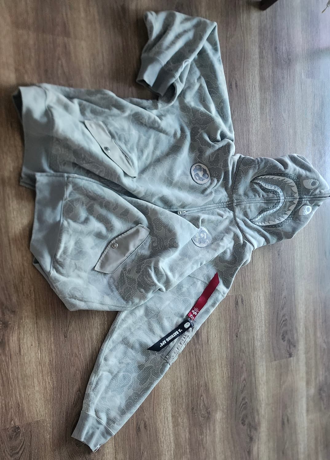 BAPE x Alpha Industries 집업후디 olive drab 상품이미지2