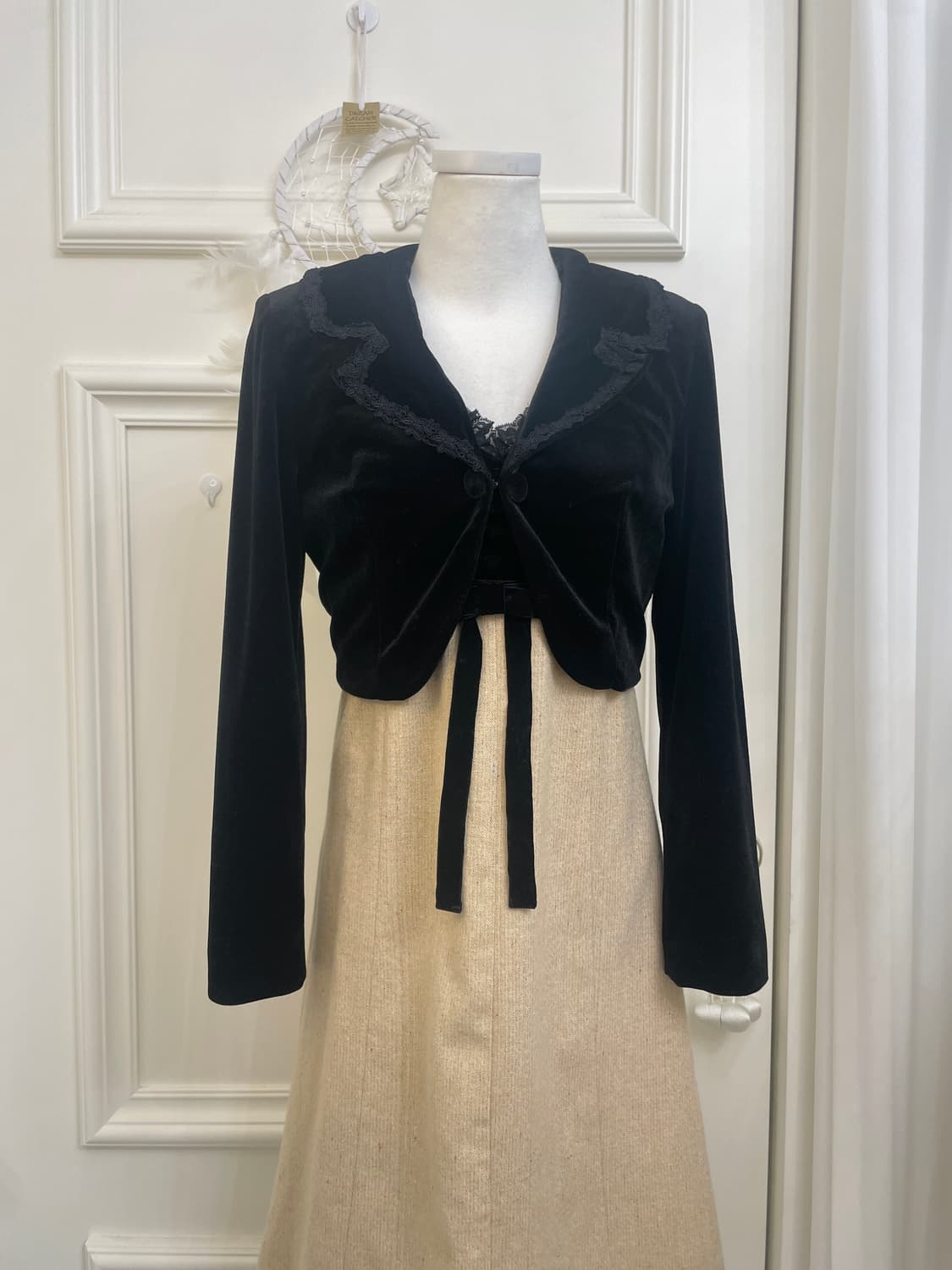 black lace velvet crop jacket 상품이미지1