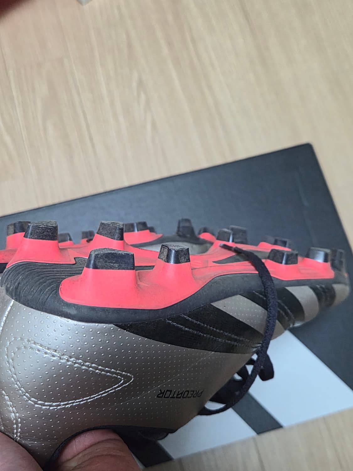 아디다스 프레데터 클럽 FxG 260mm 상품이미지5