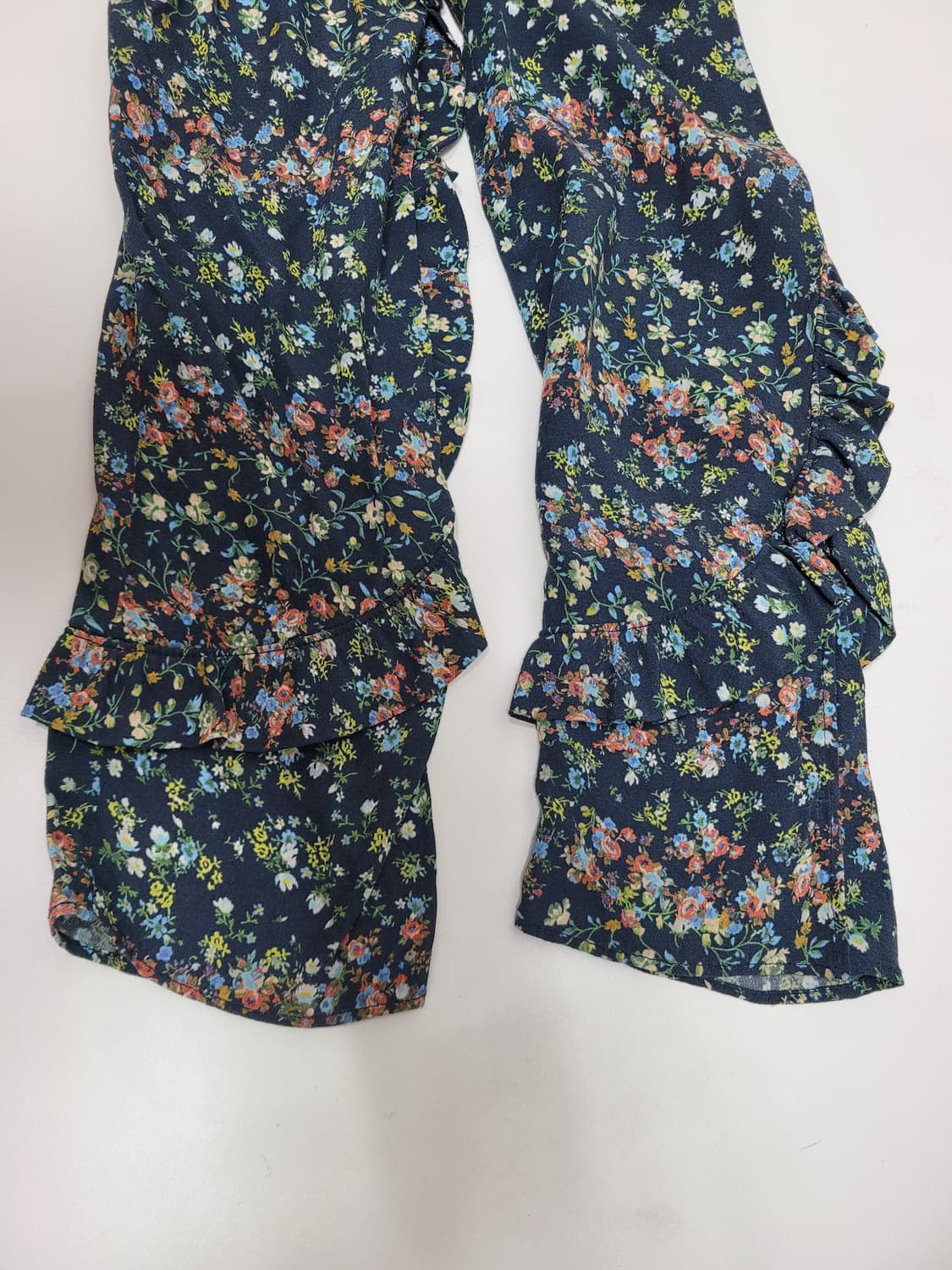 BEAKER 비이커 레이온 셔링 블라우스 / 여 82 (55)
 상품이미지5