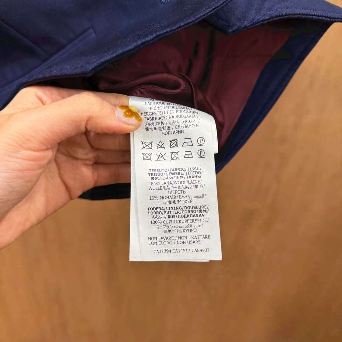 구찌 브이넥 베스트 클래식 실루엣 골드 버튼 슬릿 포켓 디테일 네이비 상품이미지7