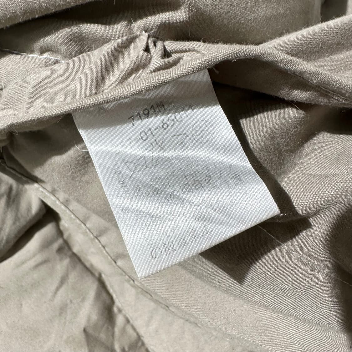 비비안 웨스트우드 언발란스 다운 패딩 상품이미지9