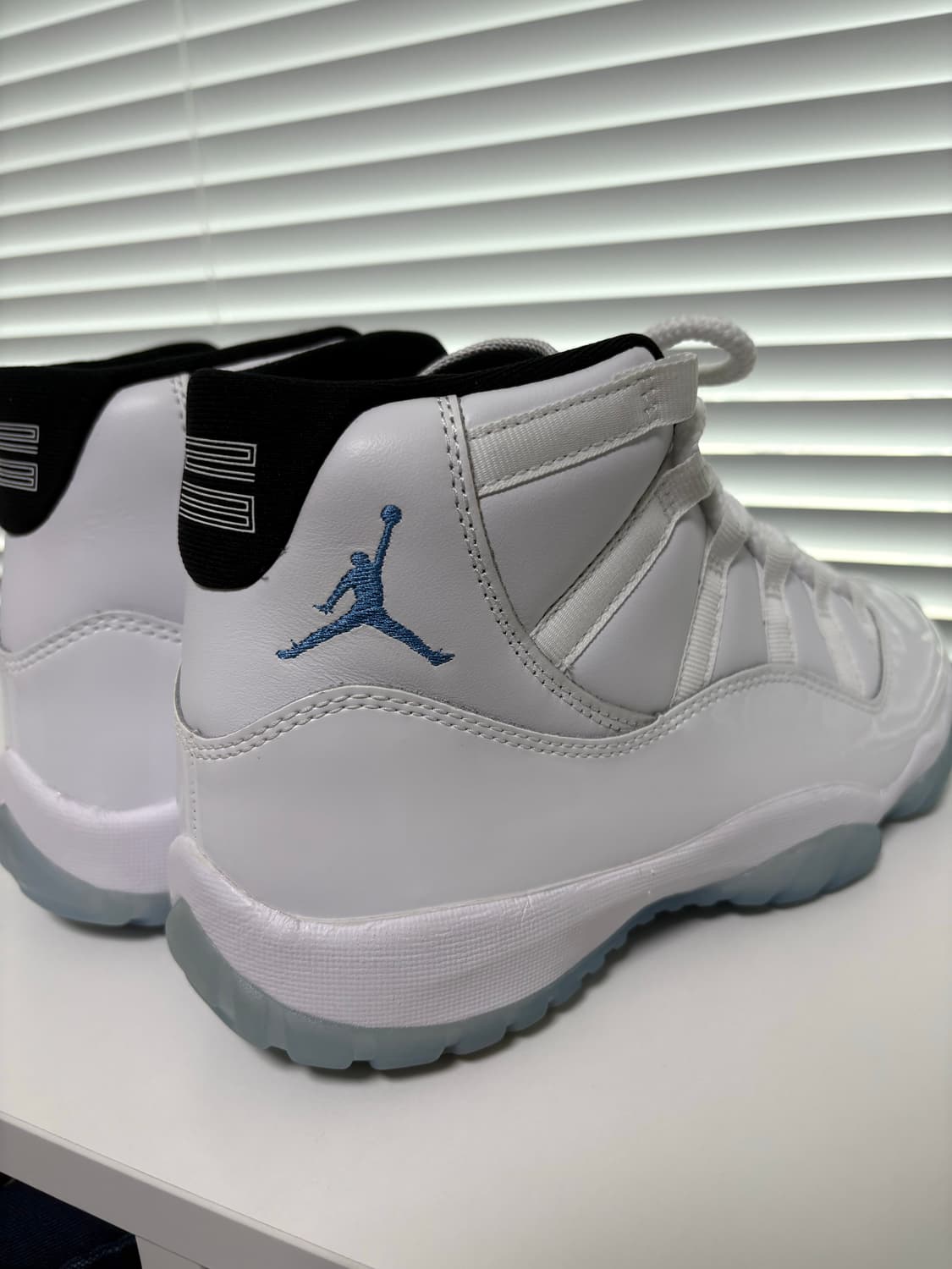 나이키 에어 조던11 레트로 레전드 블루 260 상품이미지7