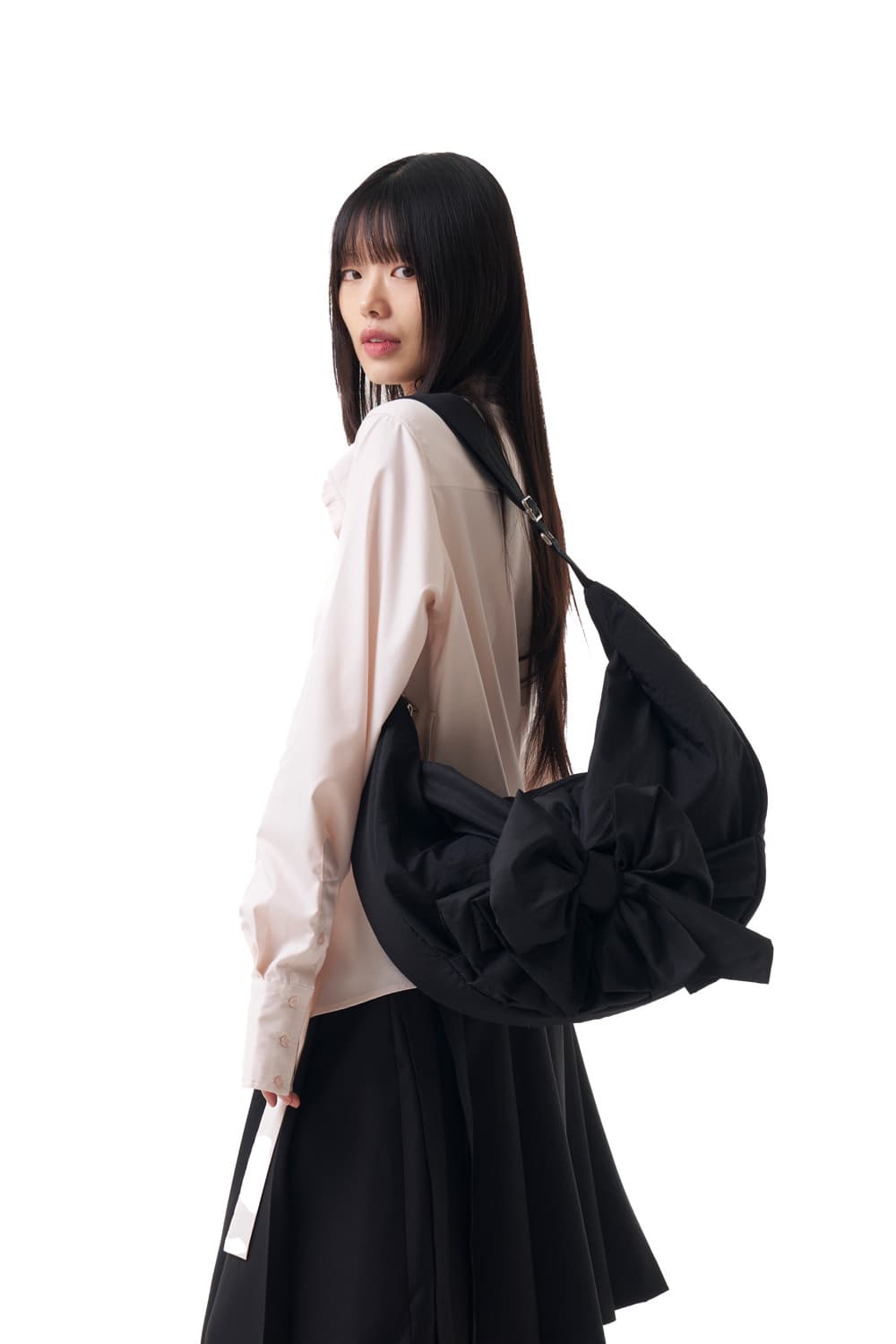 이우가마카라스 노티드 숄더백 상품이미지2