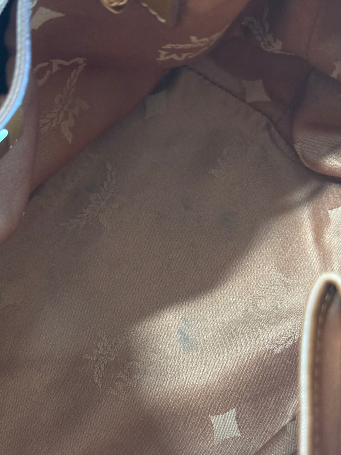 mcm 엠씨엠 정품 여성 가방 복조리백 트로스백 숄더백 상품이미지8