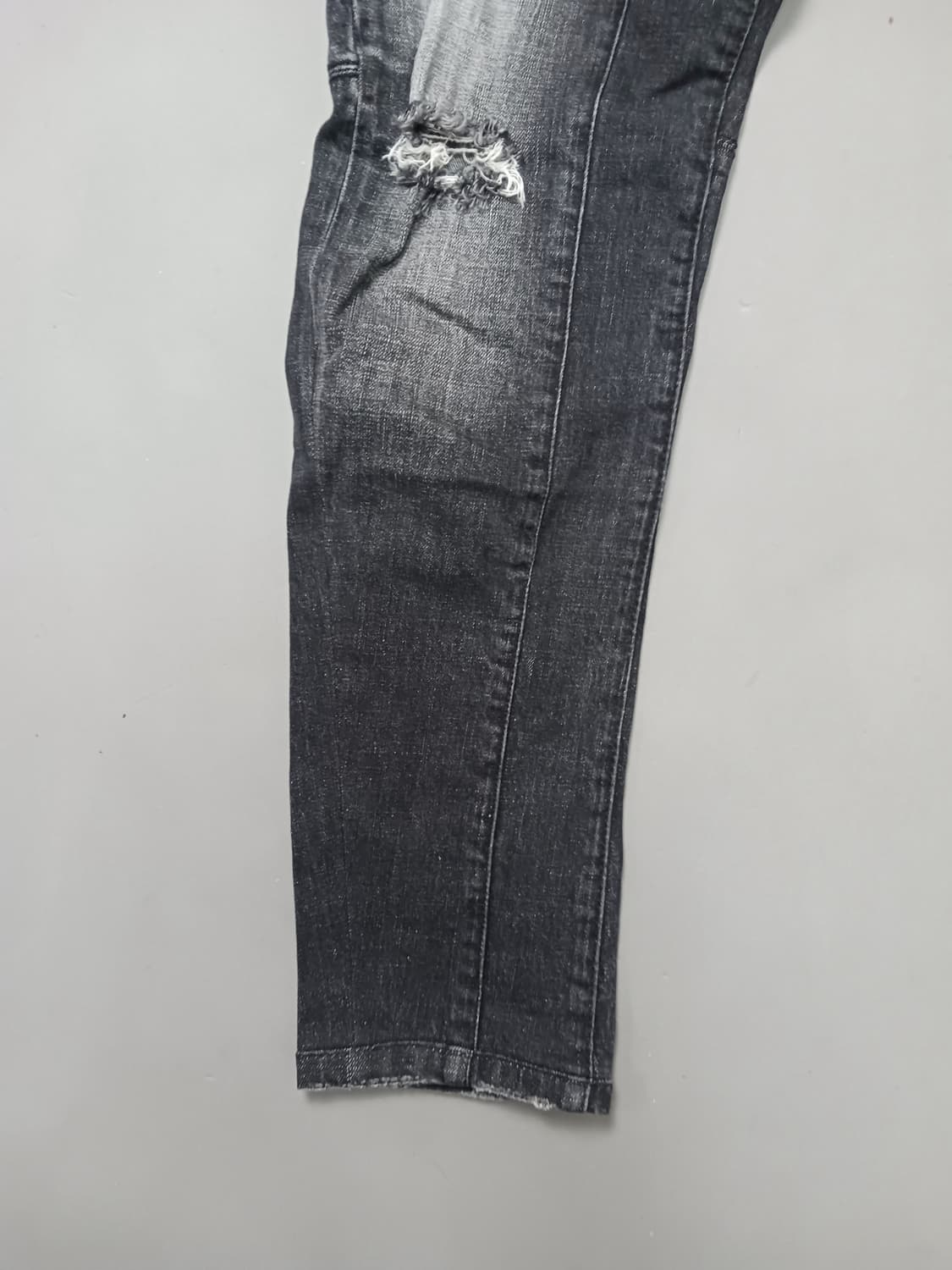 [34] 디스퀘어드2 디스 블랙 타이디바이커진 청바지 상품이미지3