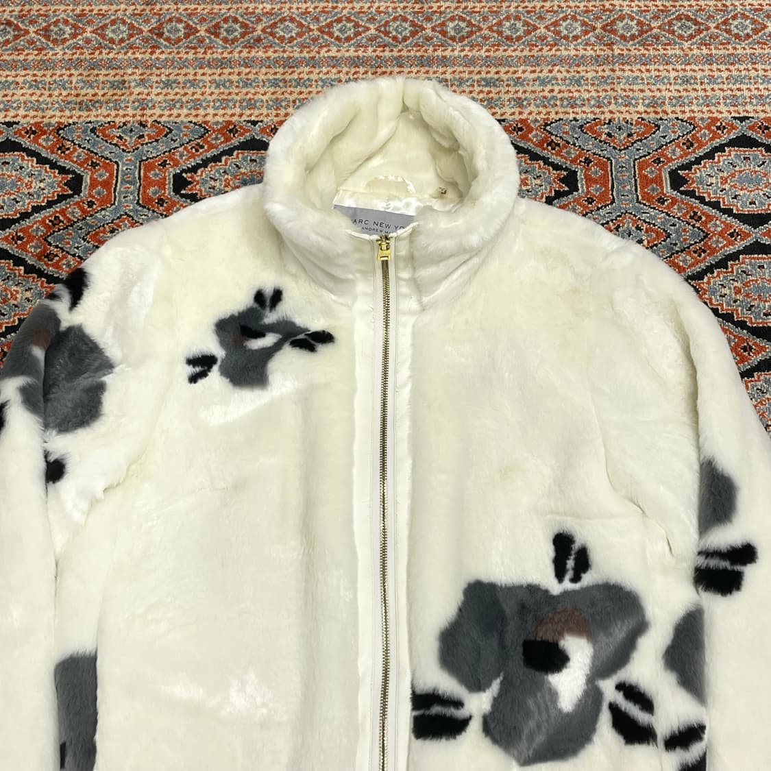 마크제이콥스 뉴욕 아이보리 페이크퍼 자켓 여성M 상품이미지2