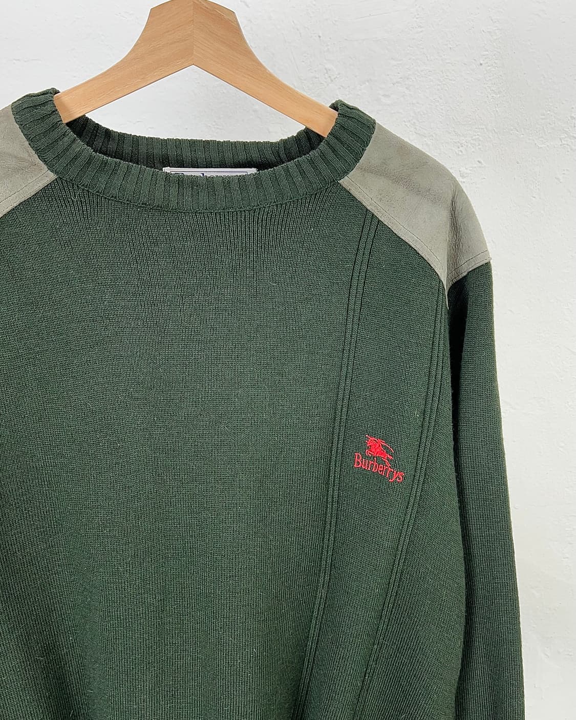 버버리 카키 그린 코만도 패치 퓨어 울 니트 스웨터 상품이미지3