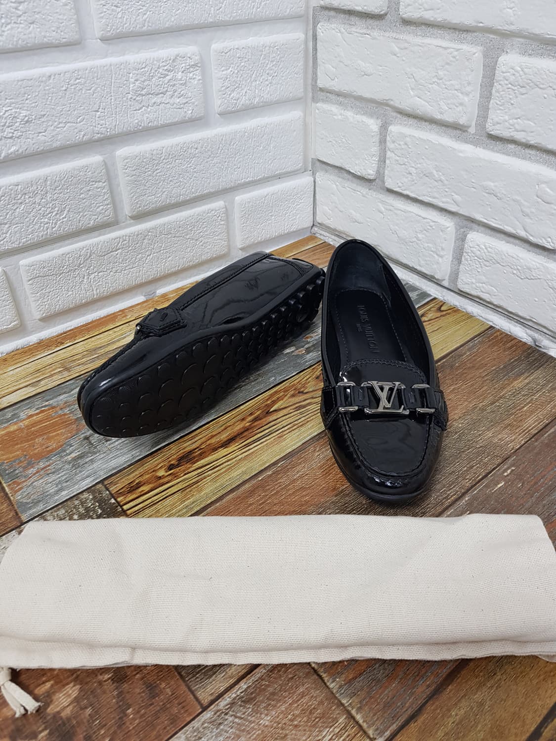 [37/240/정품] 루이비통 페이턴트 로퍼 블랙 드라이빙슈즈 상품이미지2