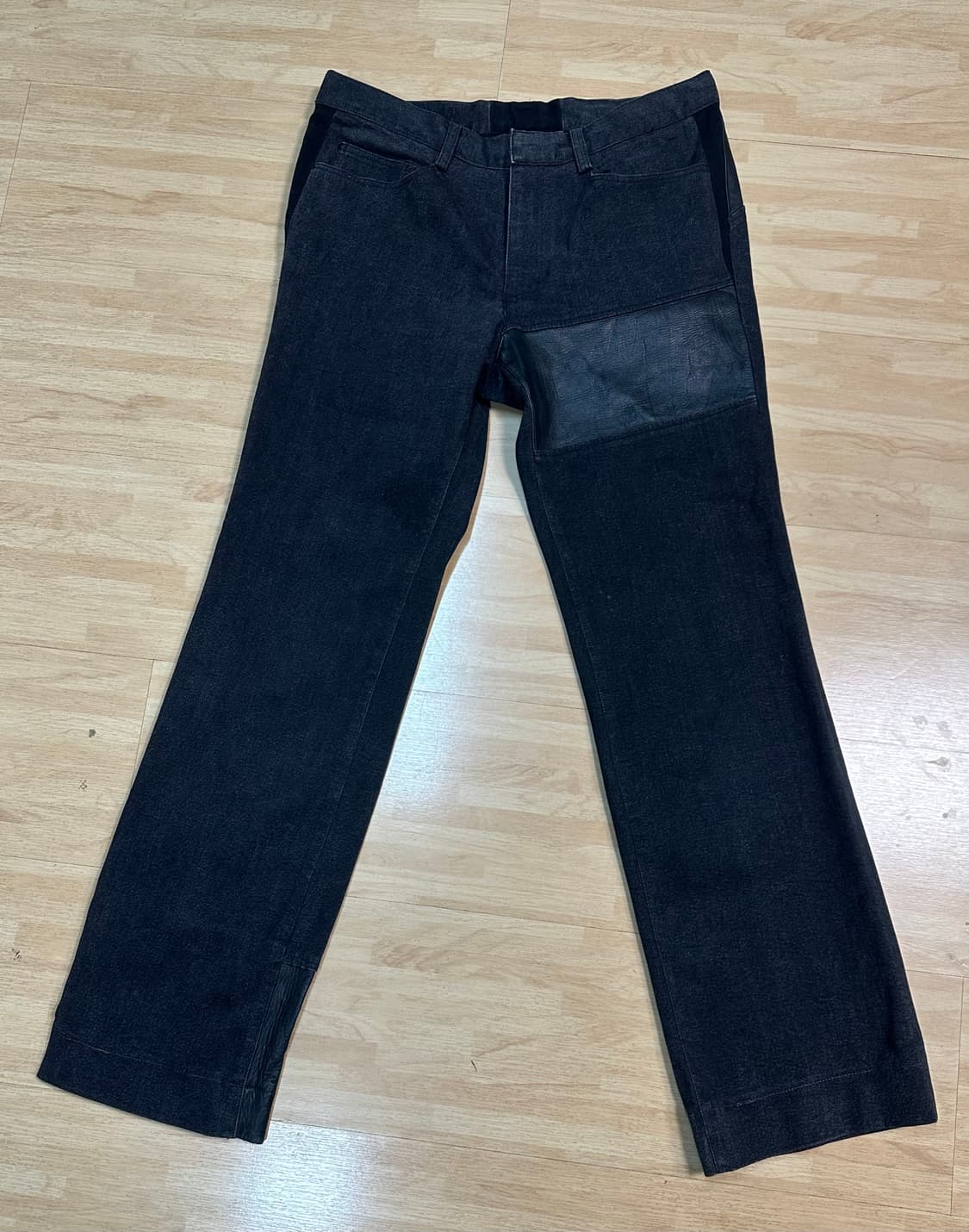 Dirge by bajra 가죽디테일 흑청데님 상품이미지1