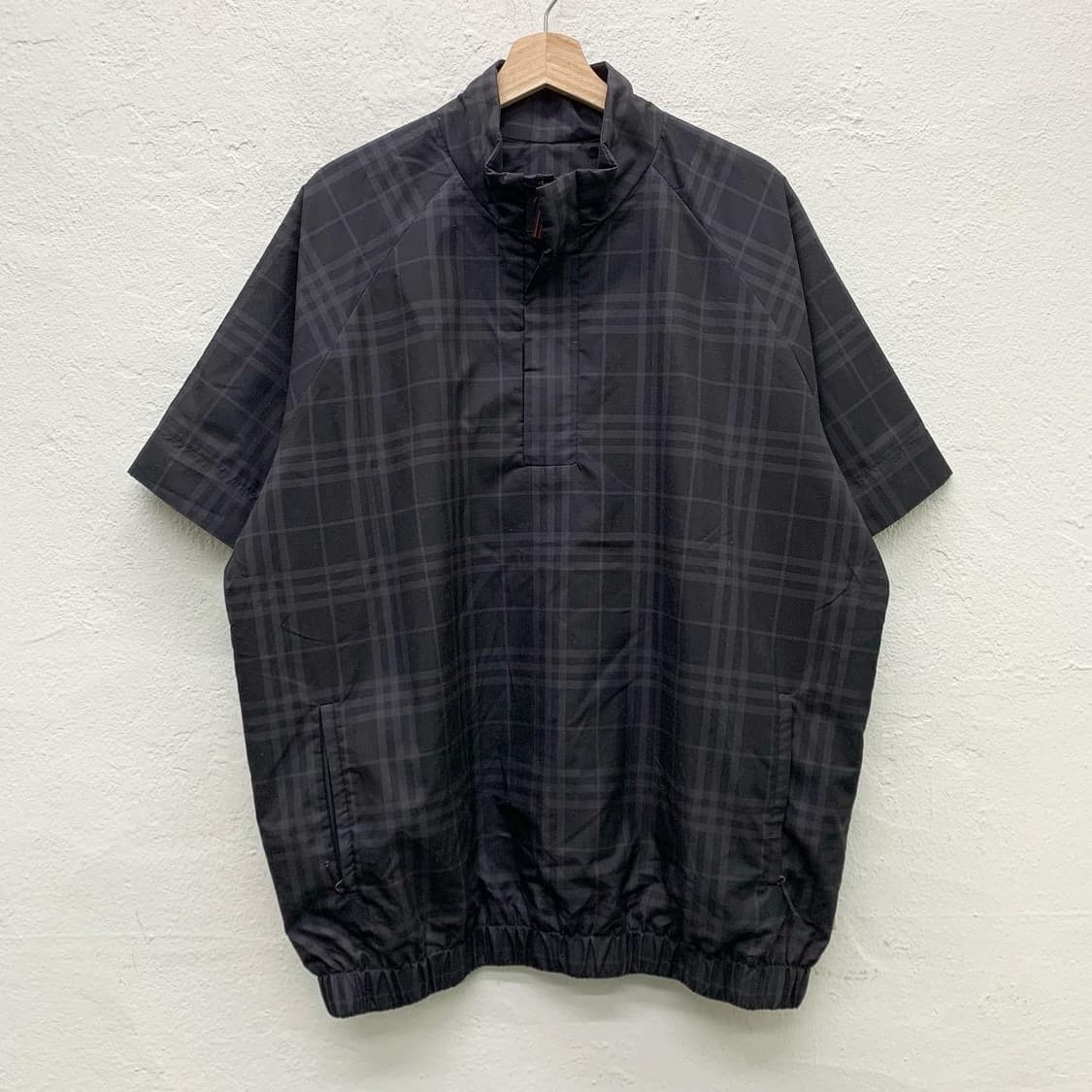 버버리 블랙 노바체크 폴리 아노락자켓 상품이미지6