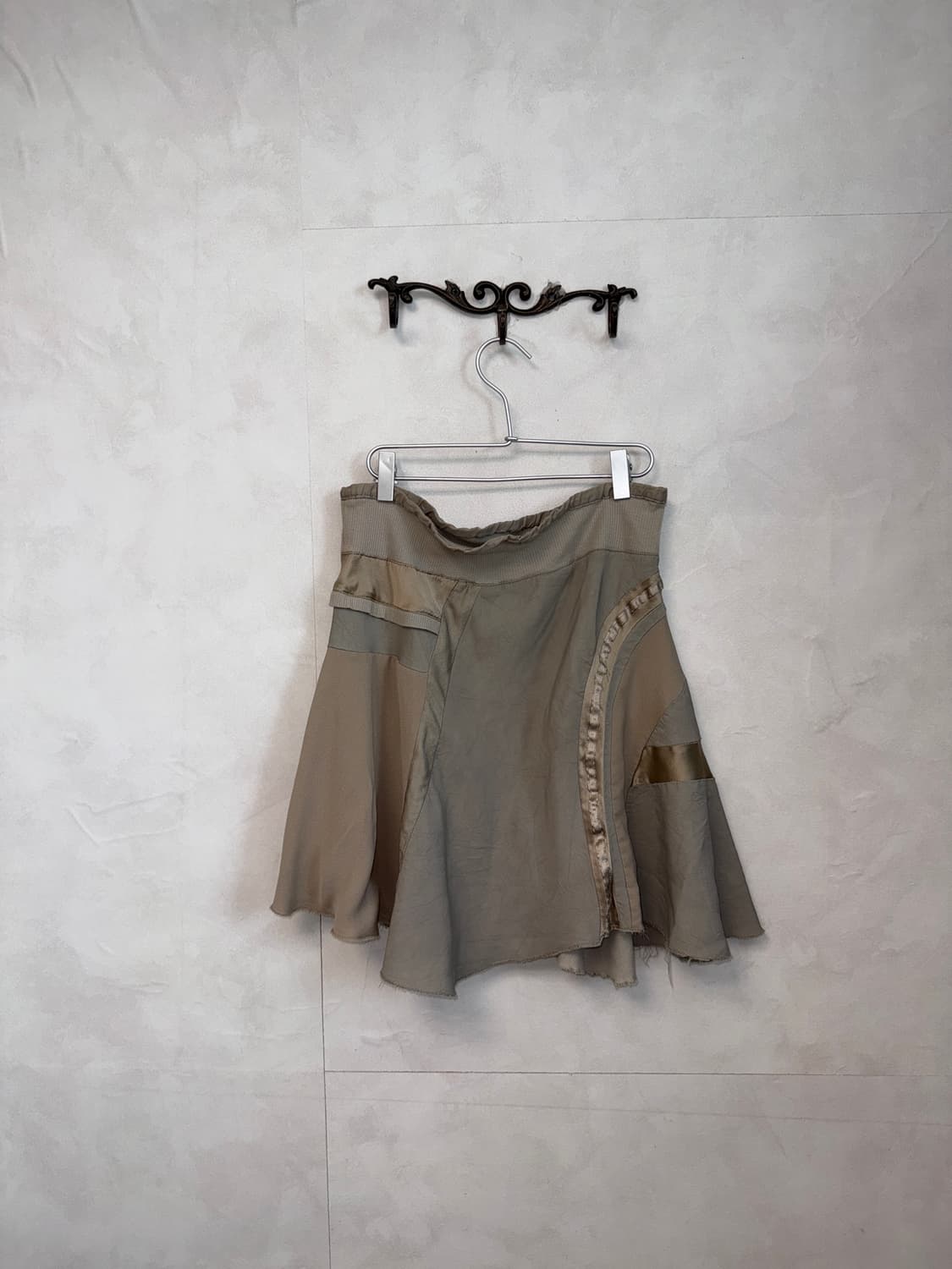 SYSTEM indi pink silk satin flare skirt 상품이미지4