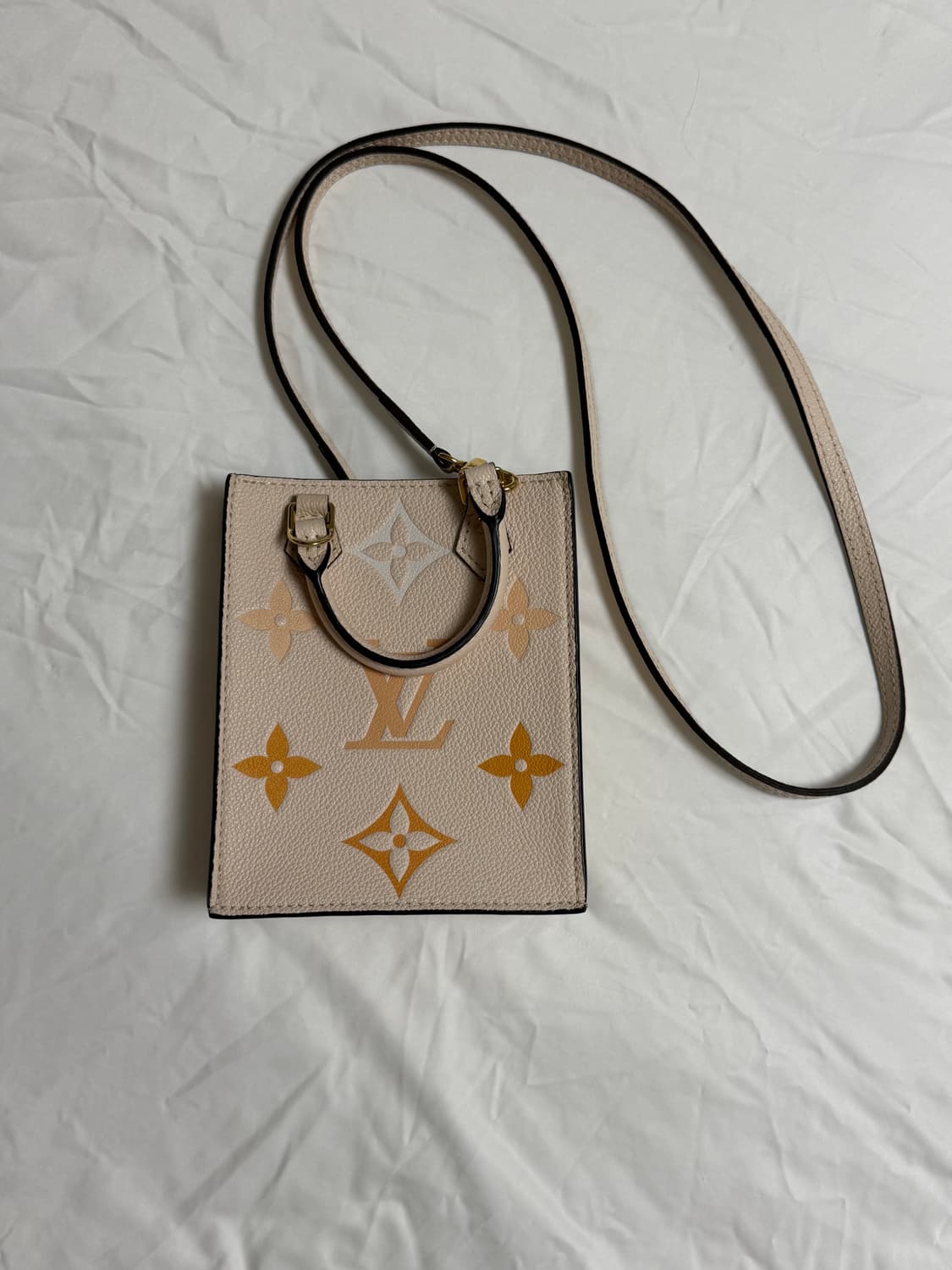 루이비통 앙프렝뜨 쁘띠 삭 플라 상품이미지4