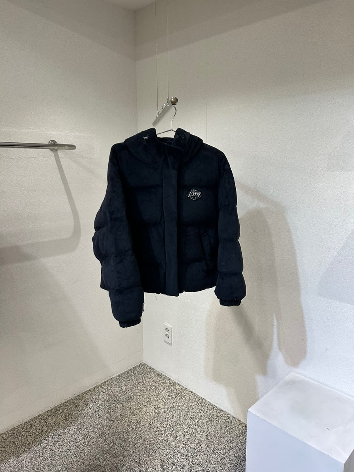 NBA 레이커스 후드 숏패딩 상품이미지1