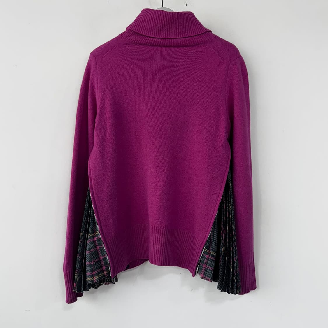 사카이 사이드 플리츠 터틀넥 울 니트 상품이미지5