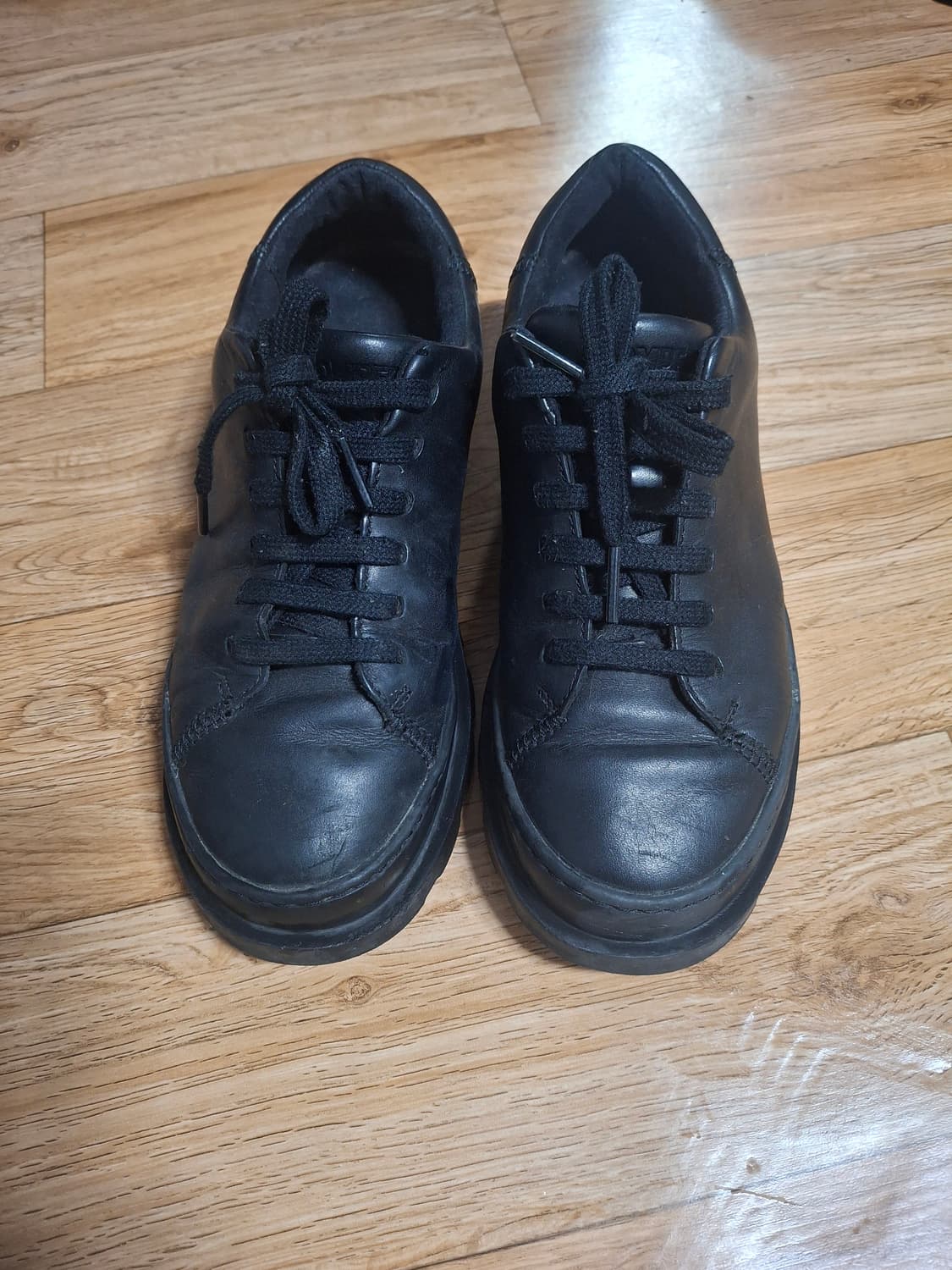 캠퍼 여성 가죽 운동화 상품이미지1