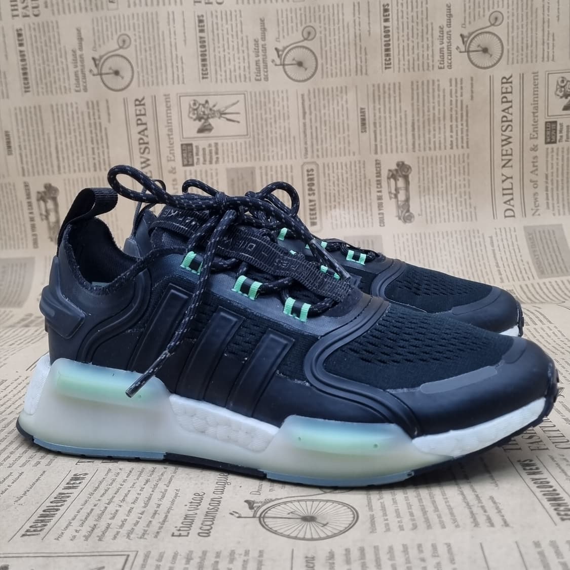 아디다스 NMD V3 운동화 230 상품이미지1