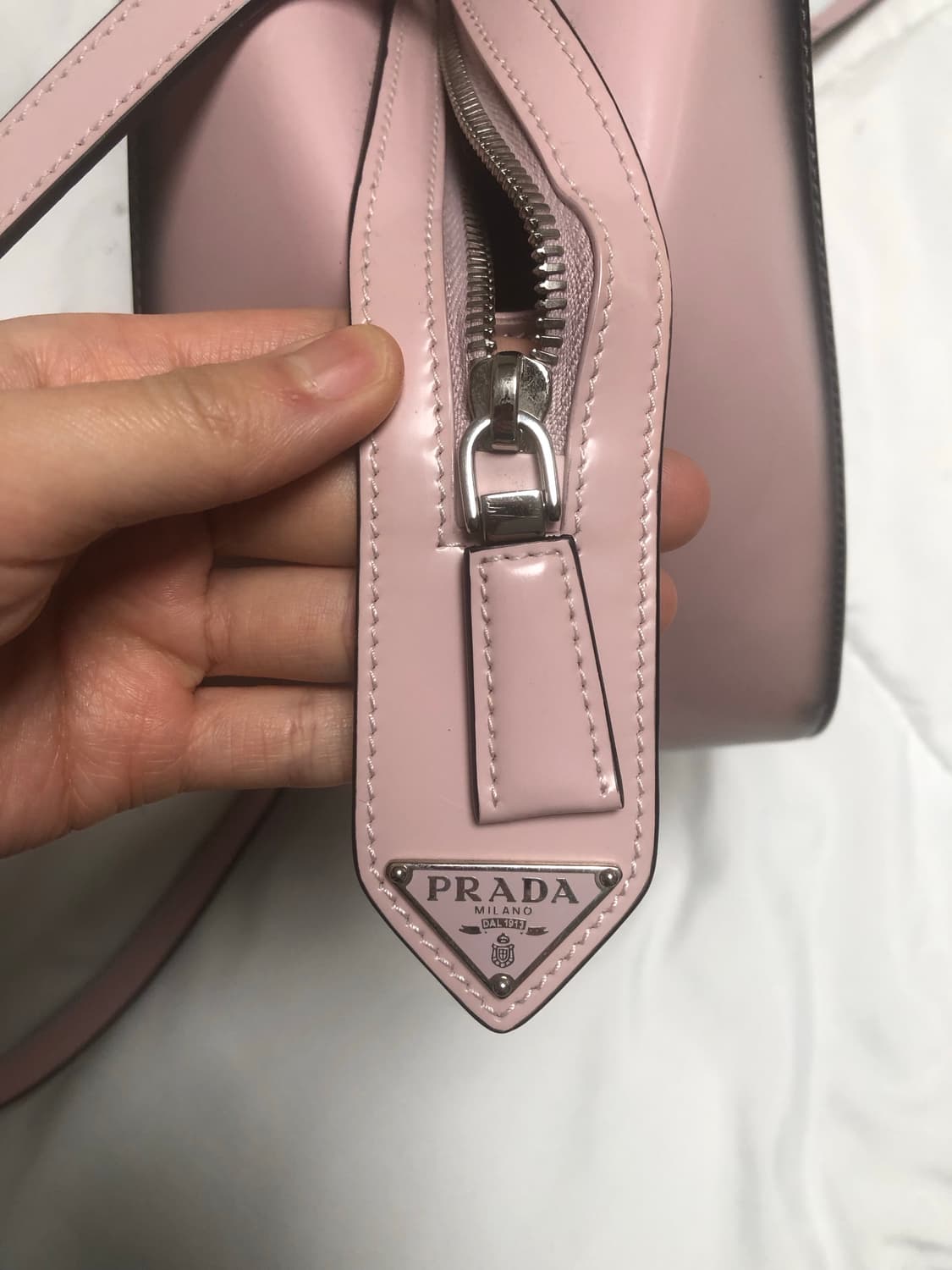 프라다 브러쉬드 슈퍼노바 핸드백 상품이미지6