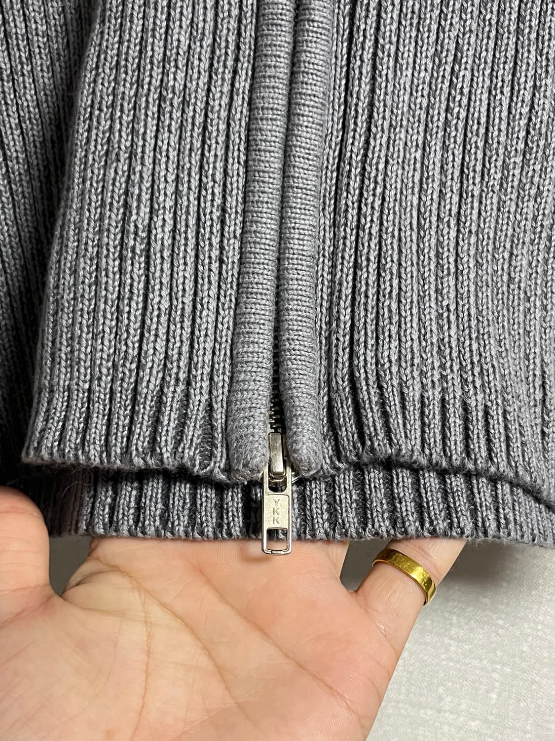 새상품 지오다노 크롭 니트 후드집업 90 상품이미지3