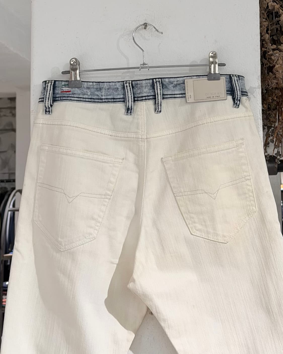 디젤 아이보리 스트레이트핏 데님 팬츠 상품이미지5