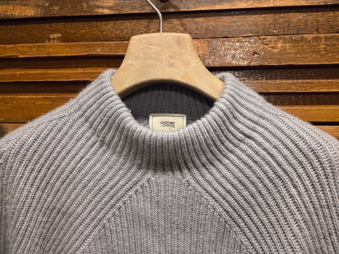 어나더오피스 모호크넥 니트 상품이미지2