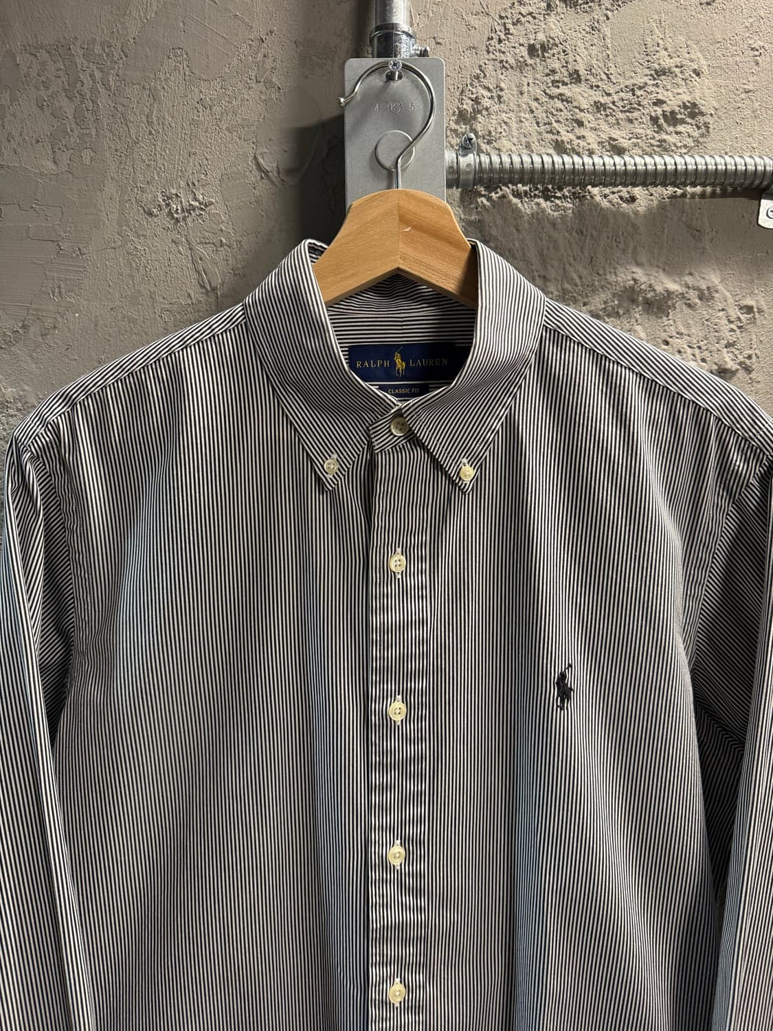 M 폴로 랄프로렌 POLO 클래식핏 스트라이프 셔츠 블랙 상품이미지4