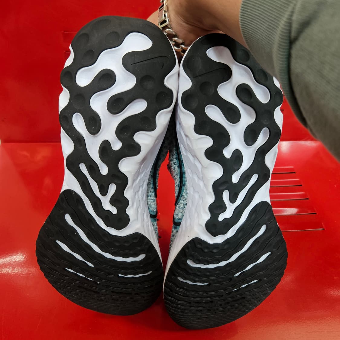 (거의새거)나이키(Nike) 리액트 인피니티 런 플라이니트 240 상품이미지8