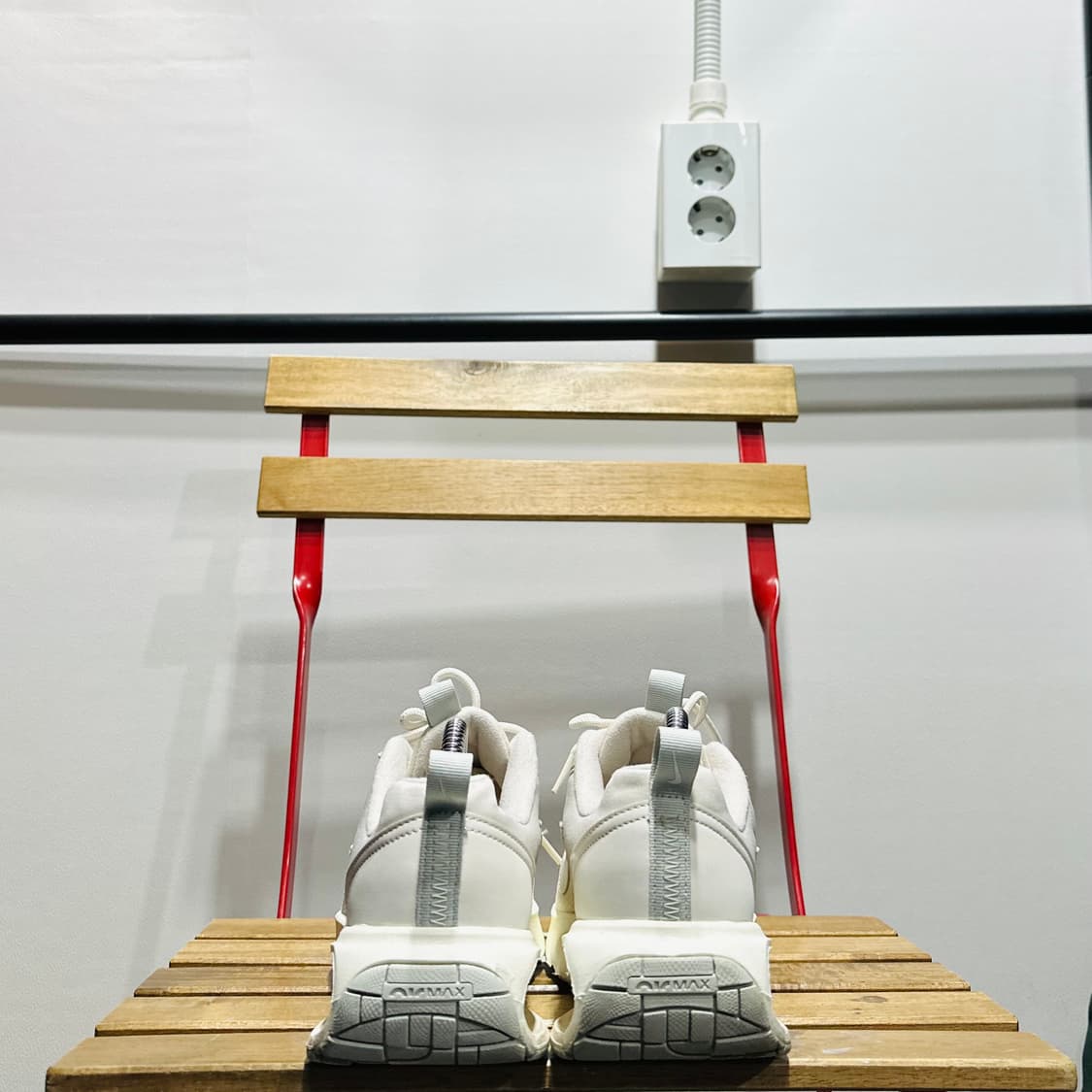 250) 나이키 운동화 남녀공용 신발 에어맥스 인터락 상품이미지4