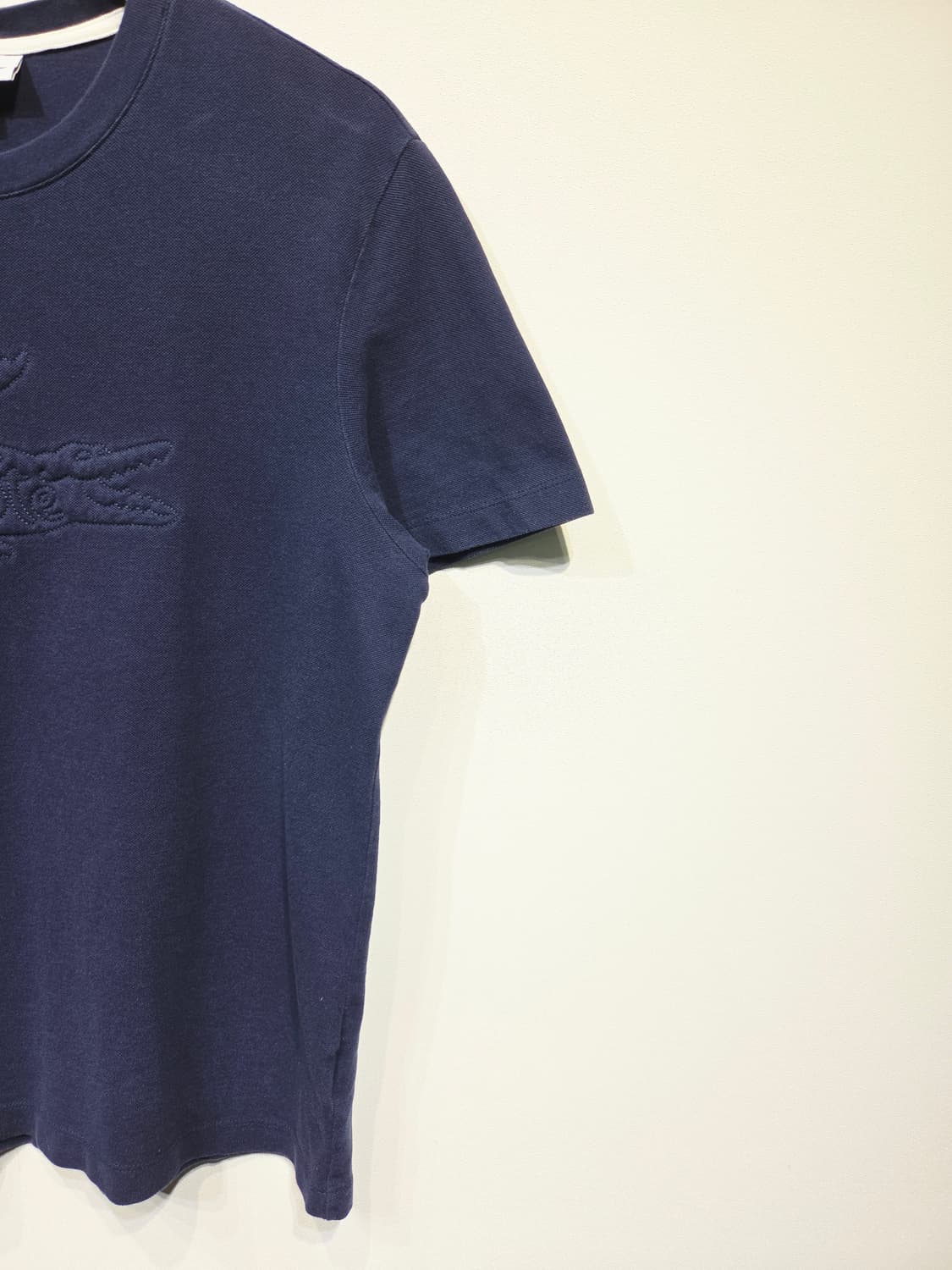 라코스테 레귤러 핏 입체 빅로고 반팔 티셔츠 네이비 상품이미지4