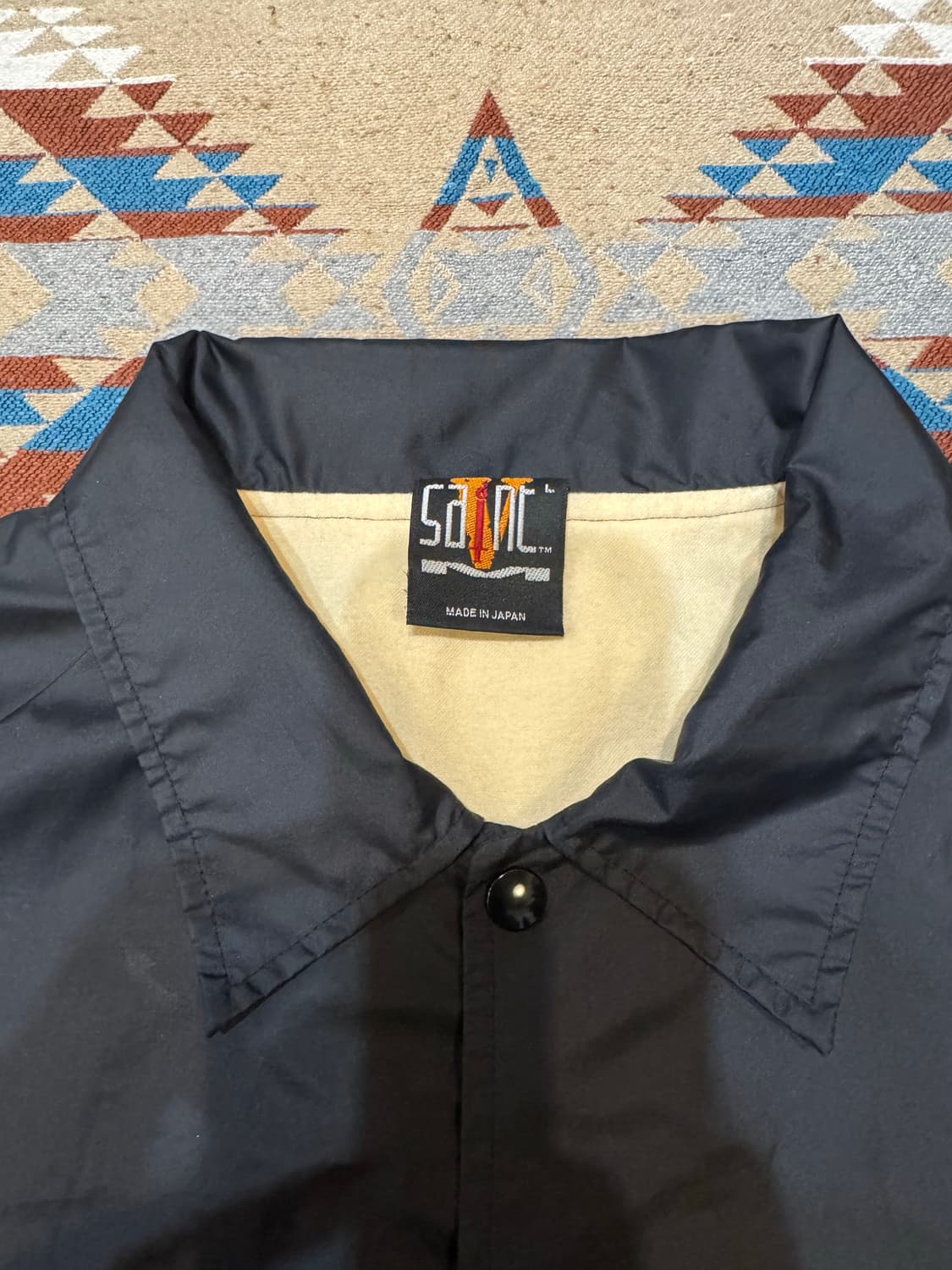 [L] 세인트 마이클 x 브이론 코치자켓 블랙  상품이미지4