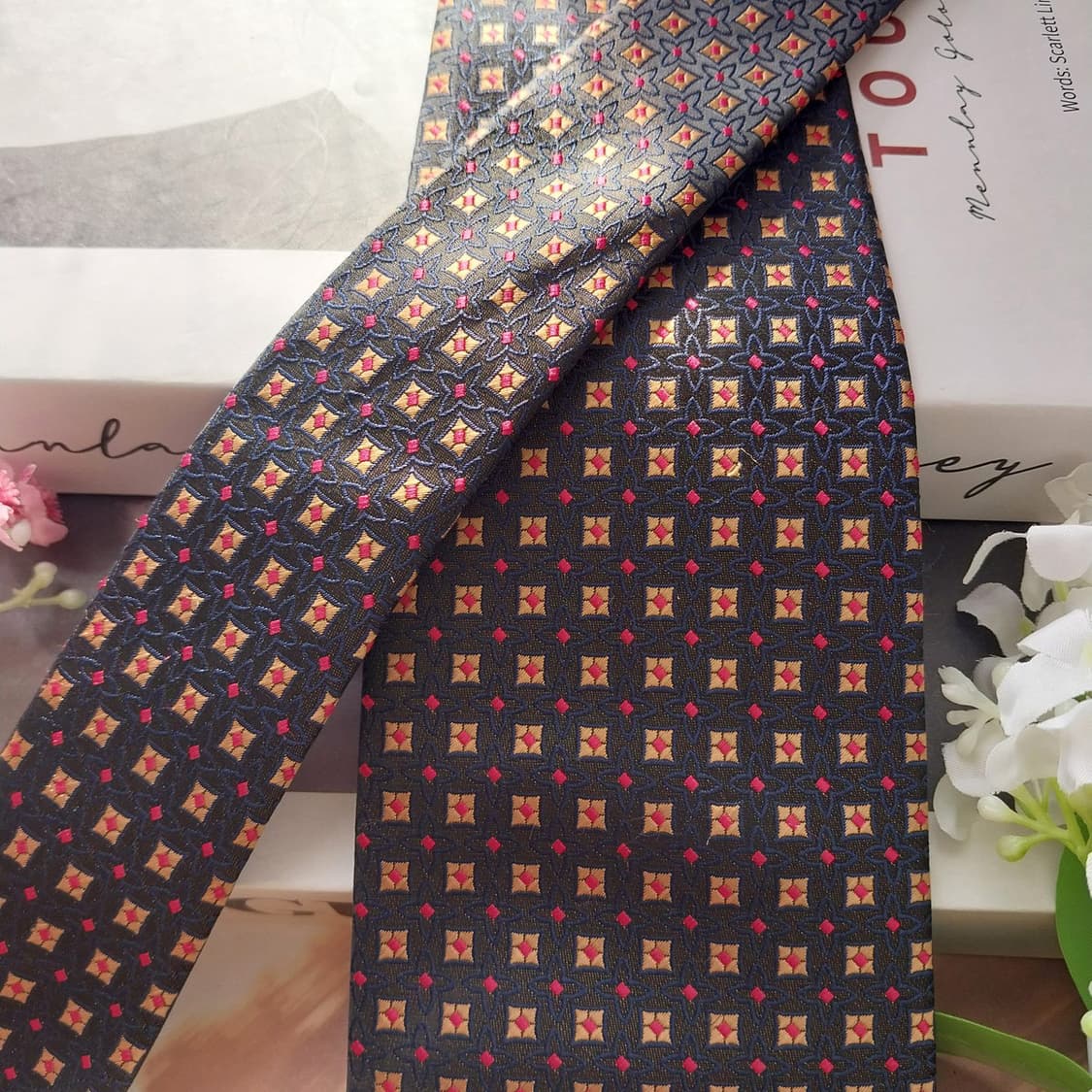 휴고보스 실크 블랙 기하 패턴 넥타이 9cm A+등급 K1845 상품이미지4