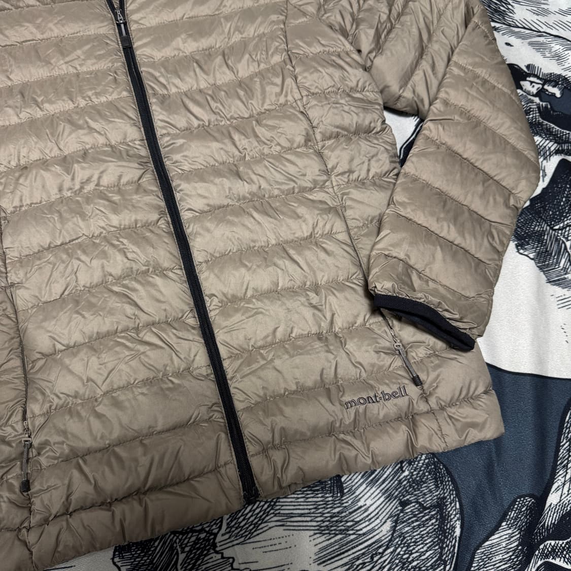 몽벨  구스다운 경량패딩 여성 M사이즈  상품이미지2