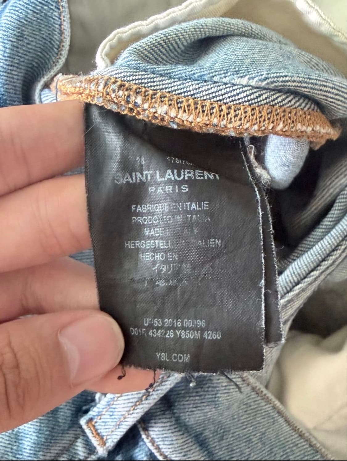 Saint Laurent Washed Distressed Jeans 상품이미지3
