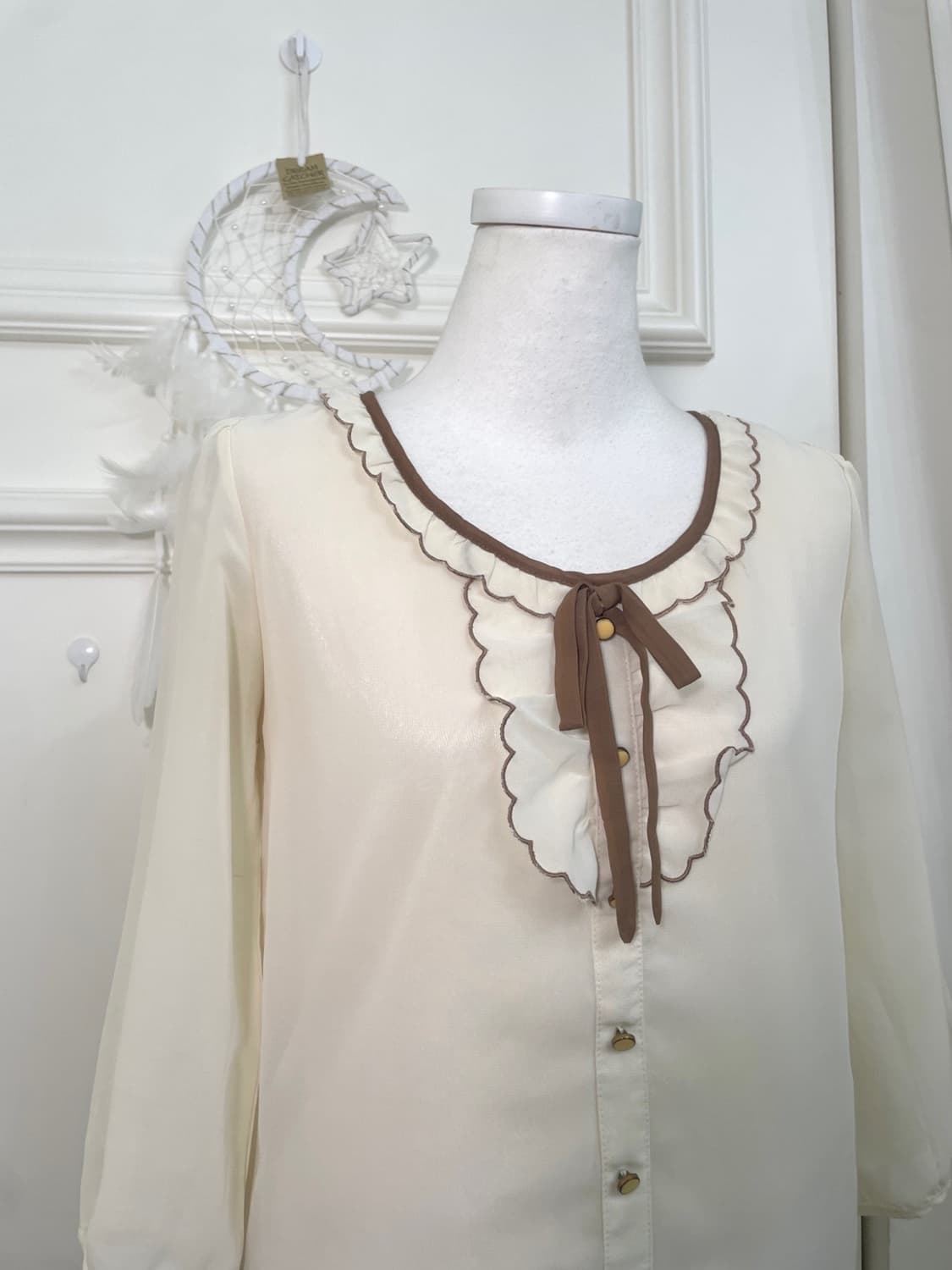 ivory brown bow ruffle blouse(size-M) 상품이미지5