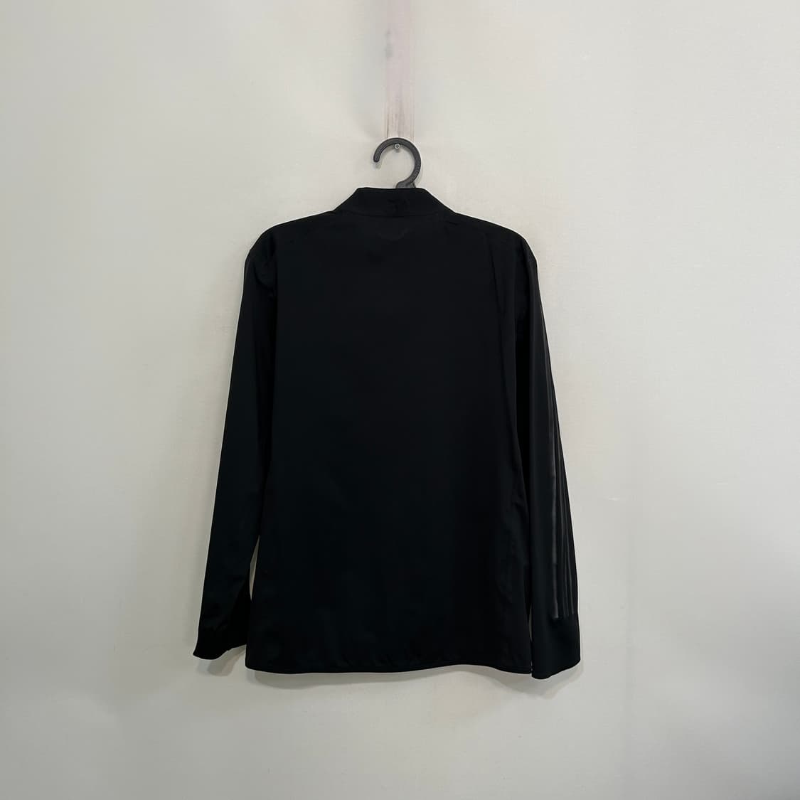 아디다스 올블랙 져지 스판 바람막이 M  상품이미지3