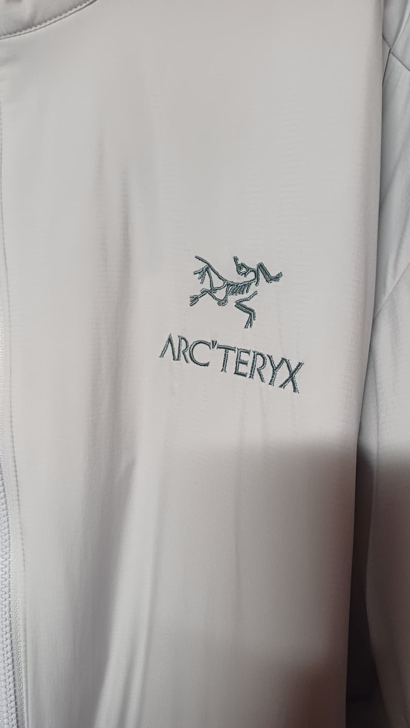 XL 아크테릭스 아톰LT 솔리튜드 컬러 아톰후드 아톰후디 경량패딩 상품이미지4